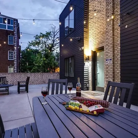 West End Oasis-New Building & Rooftop Views